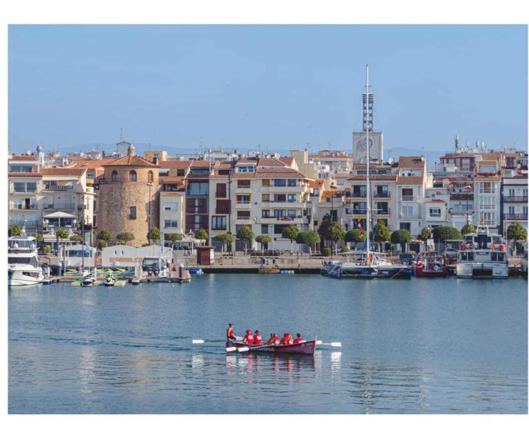 Concordia, Con Parking En El Puerto De Apartment